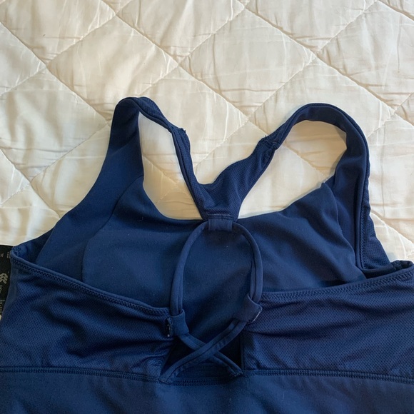 Girls size extra large all in motion, sports bra - Picture 4 of 6